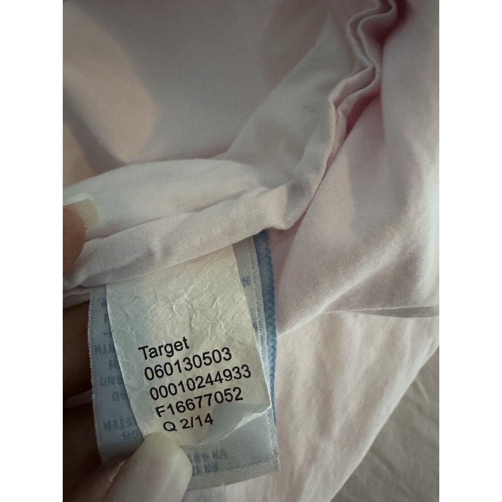 Simply Shabby Chic Full /Twin Comforter Ruffled Edges Pink 73 X 90” *Cleaned* - Picture 8 of 9